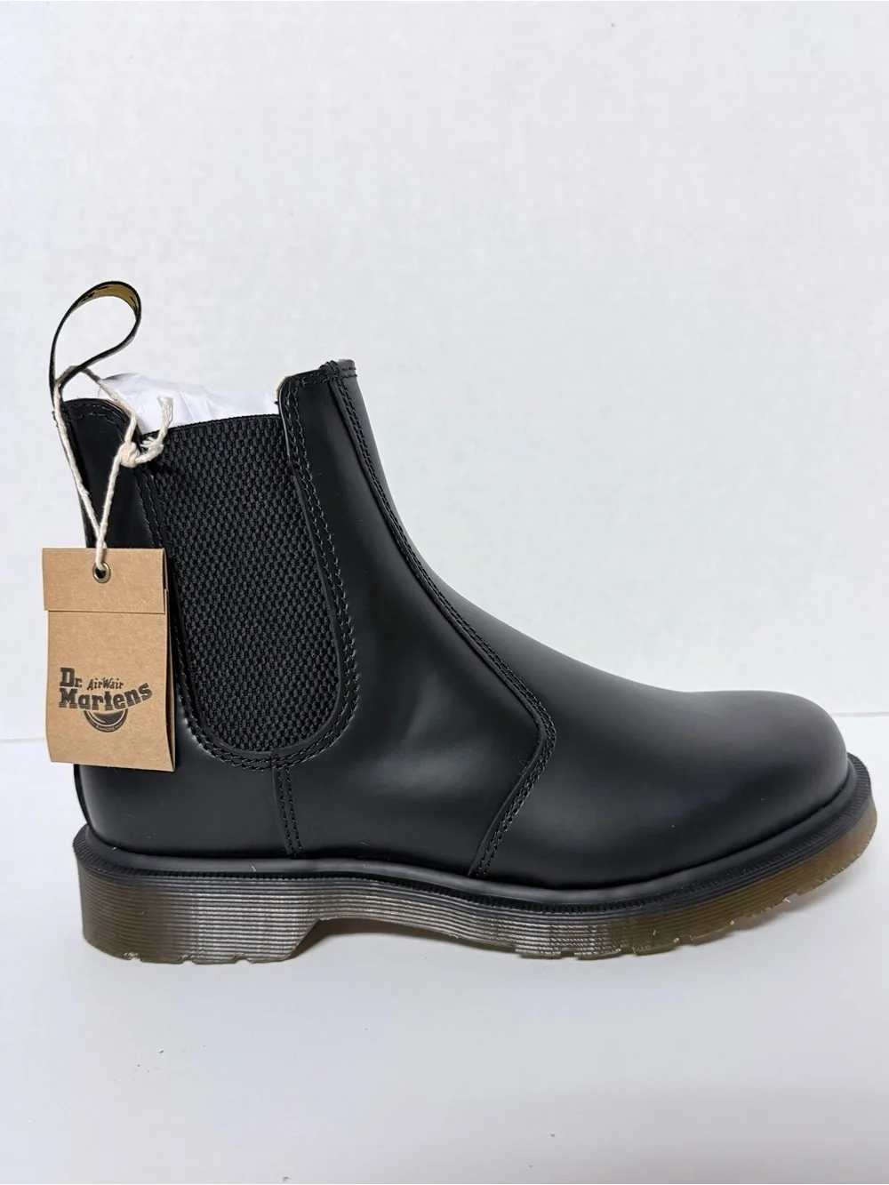 NWT DR MARTENS 2976 SLIP RESISTANT Leather Chelsea Boots Men’s 8/Women’s 9